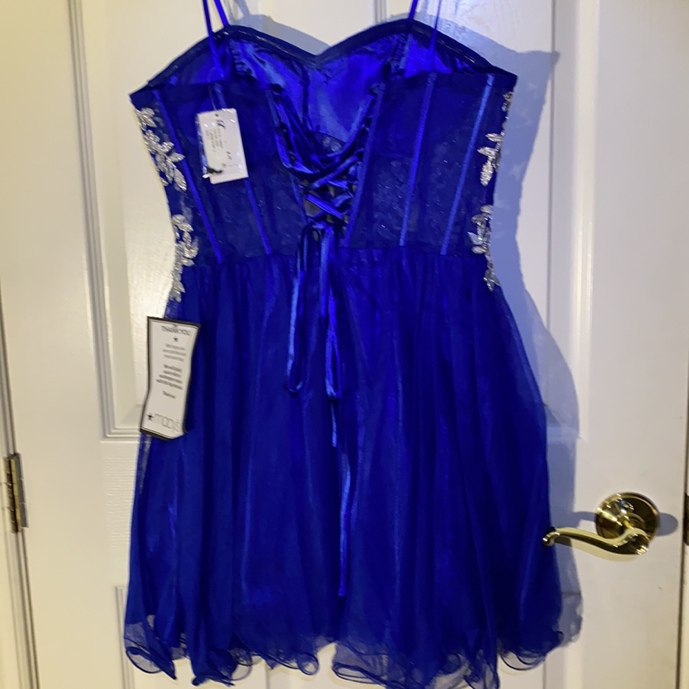 New With Tag - Picture 3 of 4